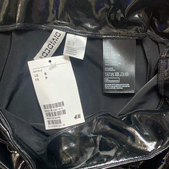 NWT Black polyester H&M skirt - Picture 2 of 4